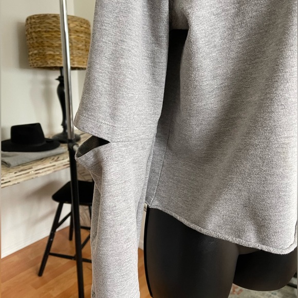 Grey Cloth Sweater - Picture 6 of 11